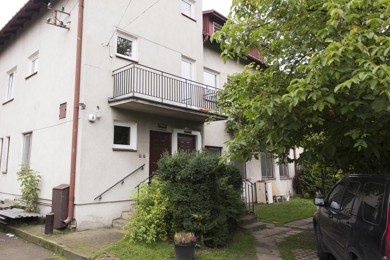 Rent0Nline Brwinow Rooms Екстериор снимка