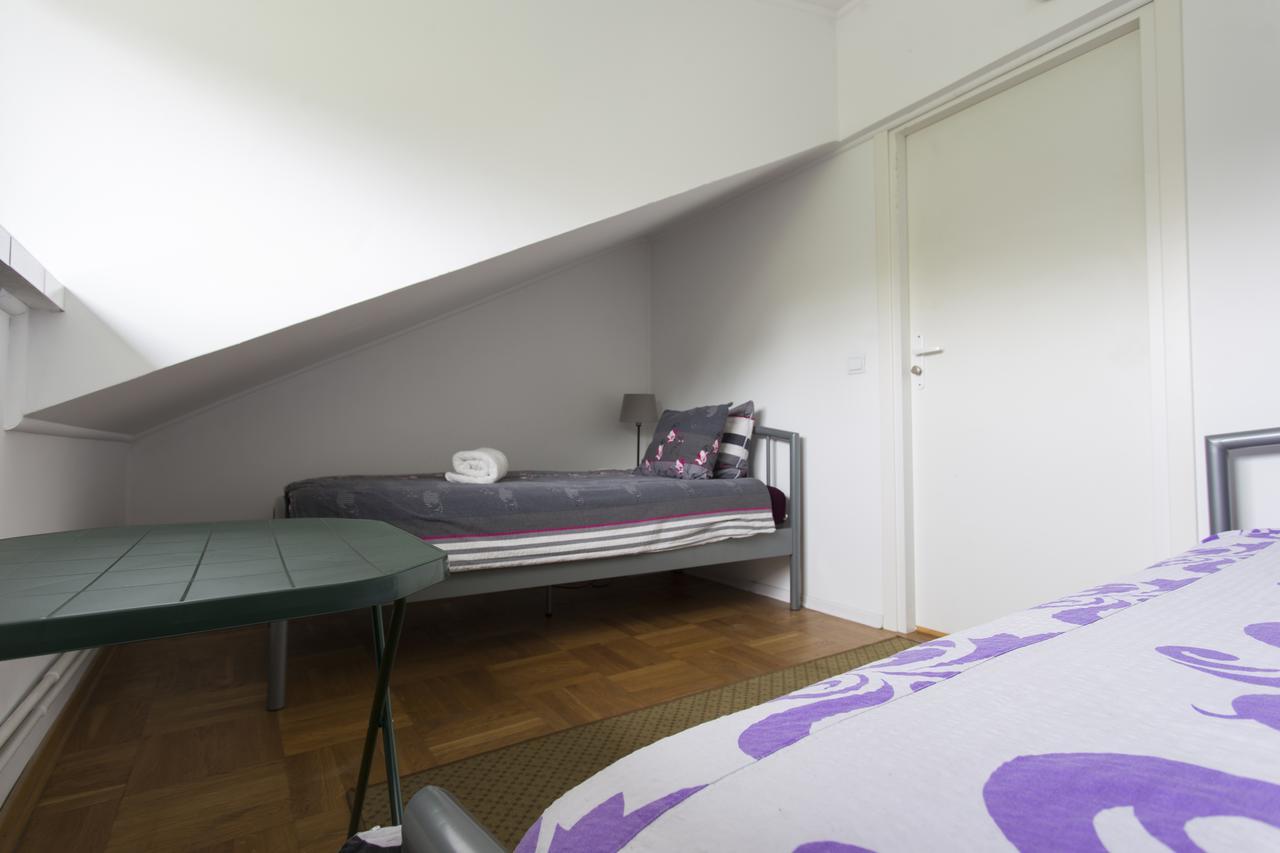 Rent0Nline Brwinow Rooms Екстериор снимка